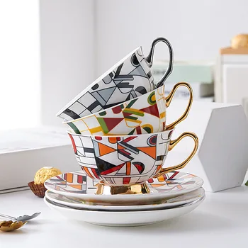  Kūrybos geometrinis keraminės kavos puodelis ir lėkštelė nustatyti didžiosios Britanijos aukso, platinos popietę arbatos puodelis juodosios arbatos puodelis ir lėkštelė